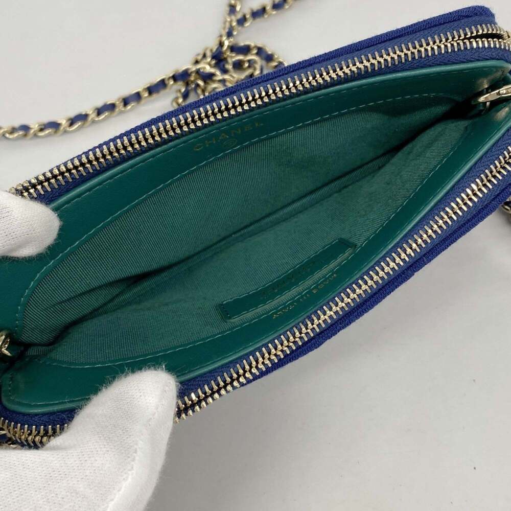 CHANEL Authentic Blue Wallet - Picture 4 of 9